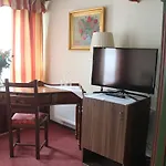 بيت ضيافة Restaurant Da Franco راستات