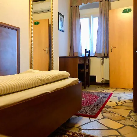 Restaurant Da Franco 2* راستات